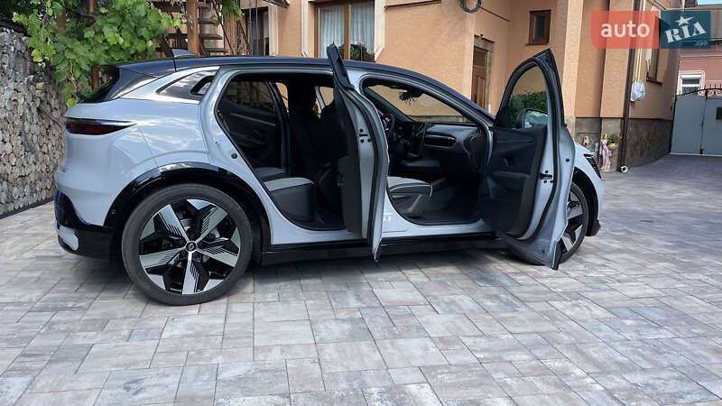 Внедорожник / Кроссовер Renault Megane E-Tech Electric 2022 в Мукачево