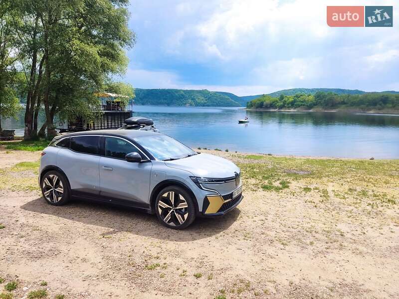 Позашляховик / Кросовер Renault Megane E-Tech Electric 2022 в 