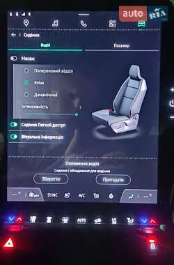 Позашляховик / Кросовер Renault Megane E-Tech Electric 2022 в 