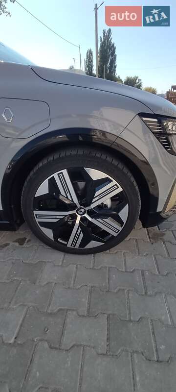 Внедорожник / Кроссовер Renault Megane E-Tech Electric 2022 в Хмельницком
