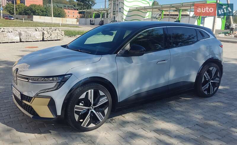 Внедорожник / Кроссовер Renault Megane E-Tech Electric 2022 в Хмельницком