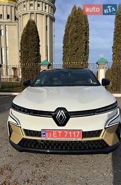 Внедорожник / Кроссовер Renault Megane E-Tech Electric 2023 в Дубно