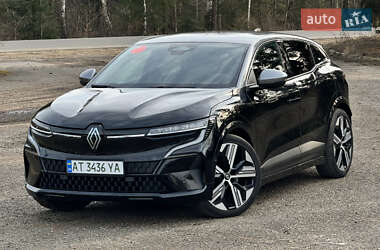 Позашляховик / Кросовер Renault Megane E-Tech Electric 2022 в 