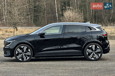 Позашляховик / Кросовер Renault Megane E-Tech Electric 2022 в 