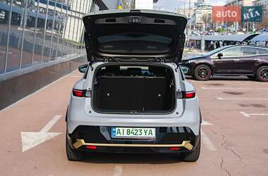 Позашляховик / Кросовер Renault Megane E-Tech Electric 2022 в 
