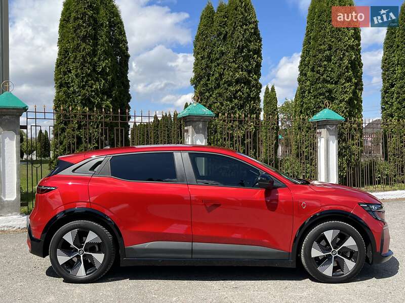 Внедорожник / Кроссовер Renault Megane E-Tech Electric 2022 в Дубно
