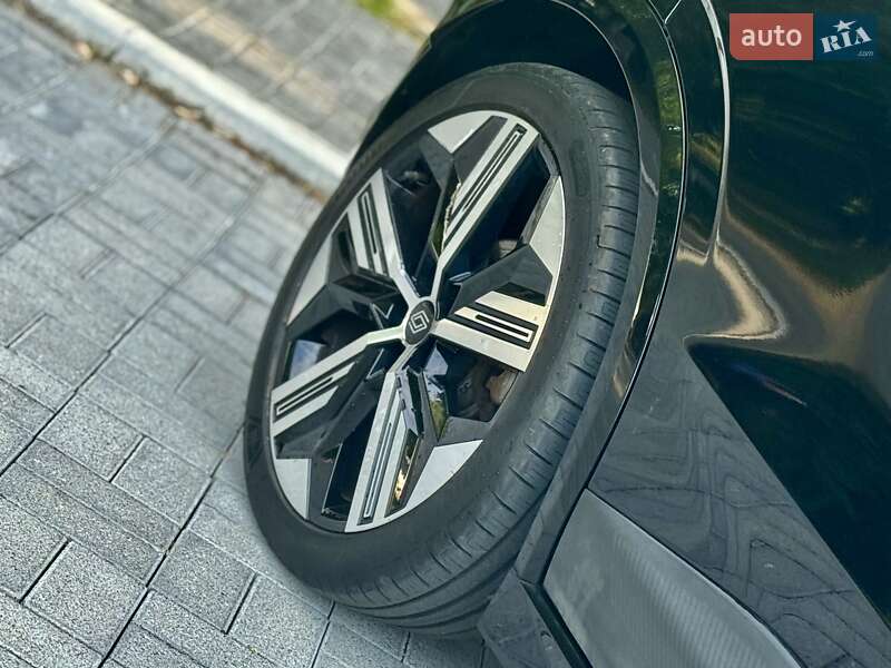 Внедорожник / Кроссовер Renault Megane E-Tech Electric 2023 в Дрогобыче