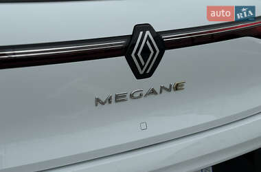 Внедорожник / Кроссовер Renault Megane E-Tech Electric 2022 в 