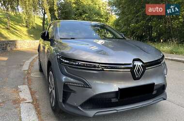 Внедорожник / Кроссовер Renault Megane E-Tech Electric 2022 в 