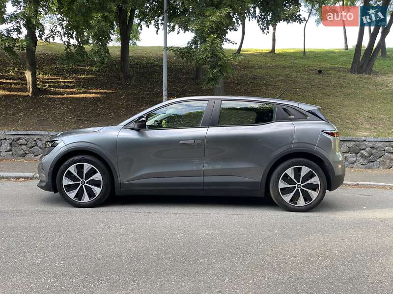 Внедорожник / Кроссовер Renault Megane E-Tech Electric 2022 в Киеве