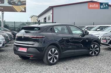 Позашляховик / Кросовер Renault Megane E-Tech Electric 2022 в 