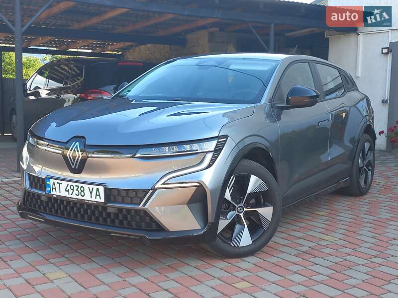 Внедорожник / Кроссовер Renault Megane E-Tech Electric 2022 в Калуше