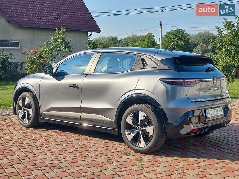 Внедорожник / Кроссовер Renault Megane E-Tech Electric 2022 в Калуше
