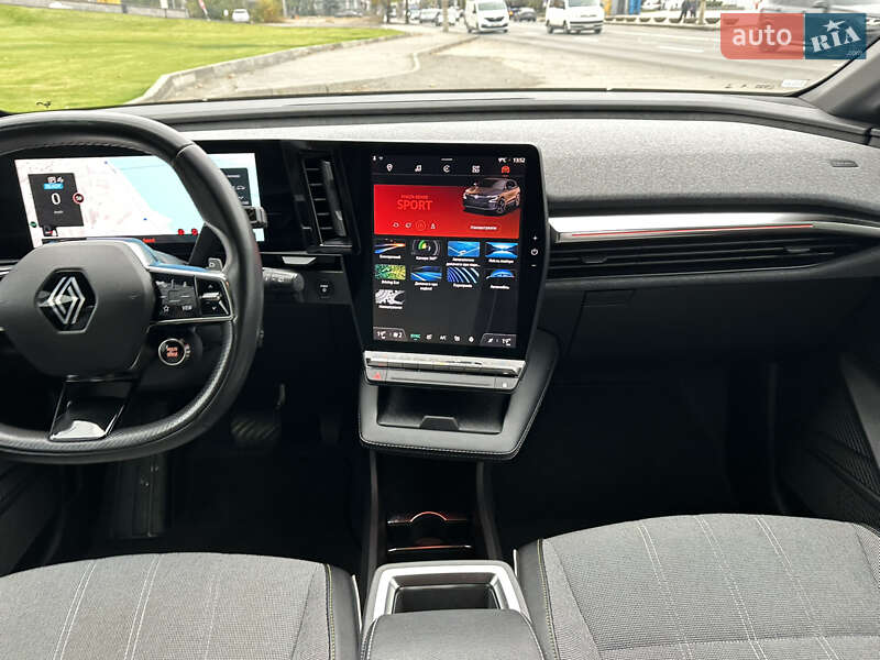 Внедорожник / Кроссовер Renault Megane E-Tech Electric 2022 в Днепре
