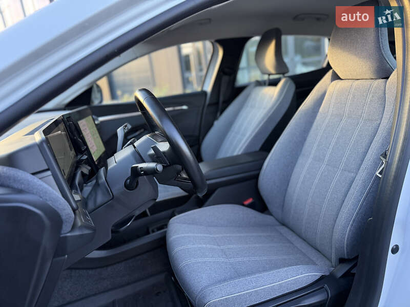 Внедорожник / Кроссовер Renault Megane E-Tech Electric 2023 в Городке