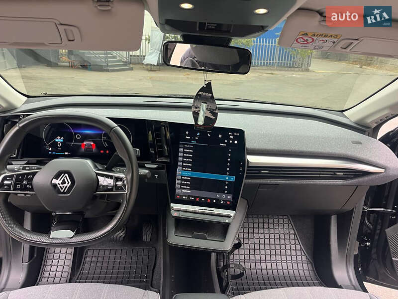 Позашляховик / Кросовер Renault Megane E-Tech Electric 2023 в Києві фото 6 Позашляховик / Кросовер Renault Megane E-Tech Electric 2023 в Києві