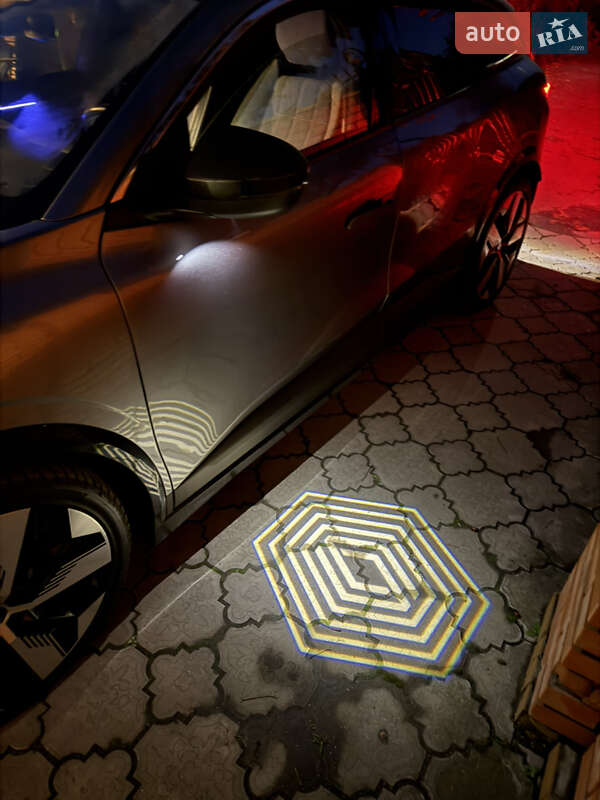 Позашляховик / Кросовер Renault Megane E-Tech Electric 2023 в Дубні фото 93 Позашляховик / Кросовер Renault Megane E-Tech Electric 2023 в Дубні