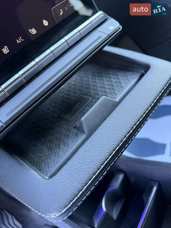 Позашляховик / Кросовер Renault Megane E-Tech Electric 2023 в Дубні фото 99 Позашляховик / Кросовер Renault Megane E-Tech Electric 2023 в Дубні