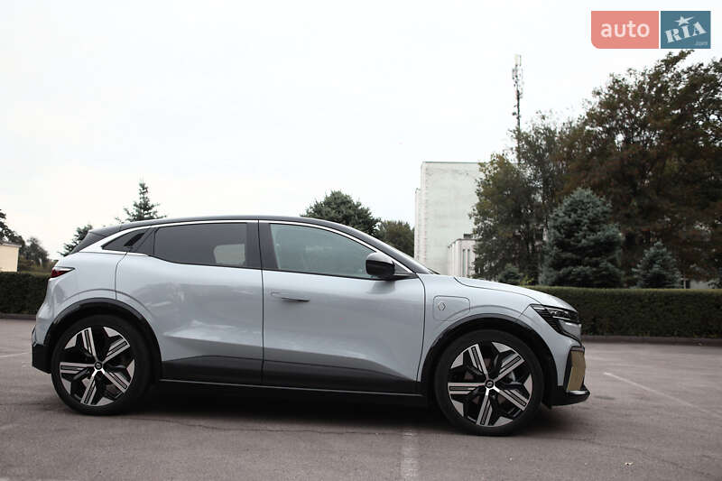 Внедорожник / Кроссовер Renault Megane E-Tech Electric 2022 в Каменском