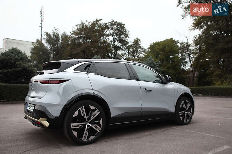 Внедорожник / Кроссовер Renault Megane E-Tech Electric 2022 в Каменском
