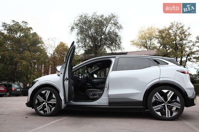 Внедорожник / Кроссовер Renault Megane E-Tech Electric 2022 в Каменском