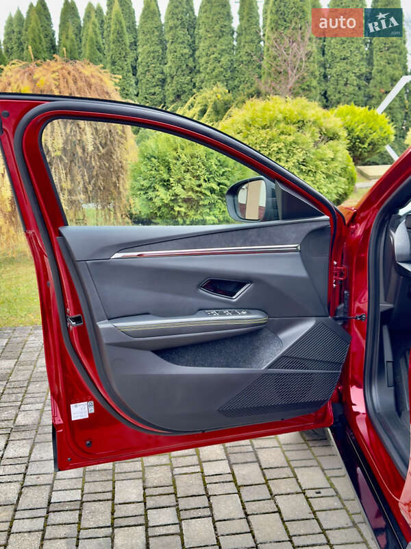 Позашляховик / Кросовер Renault Megane E-Tech Electric 2023 в Самборі фото 50 Позашляховик / Кросовер Renault Megane E-Tech Electric 2023 в Самборі