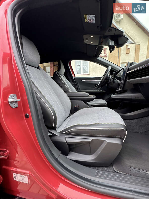 Позашляховик / Кросовер Renault Megane E-Tech Electric 2023 в Самборі фото 79 Позашляховик / Кросовер Renault Megane E-Tech Electric 2023 в Самборі