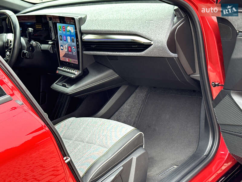 Позашляховик / Кросовер Renault Megane E-Tech Electric 2023 в Самборі фото 85 Позашляховик / Кросовер Renault Megane E-Tech Electric 2023 в Самборі