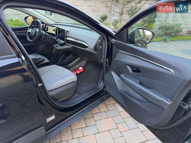 Позашляховик / Кросовер Renault Megane E-Tech Electric 2024 в Рівному