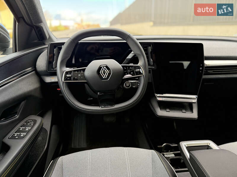 Внедорожник / Кроссовер Renault Megane E-Tech Electric 2025 в Луцке