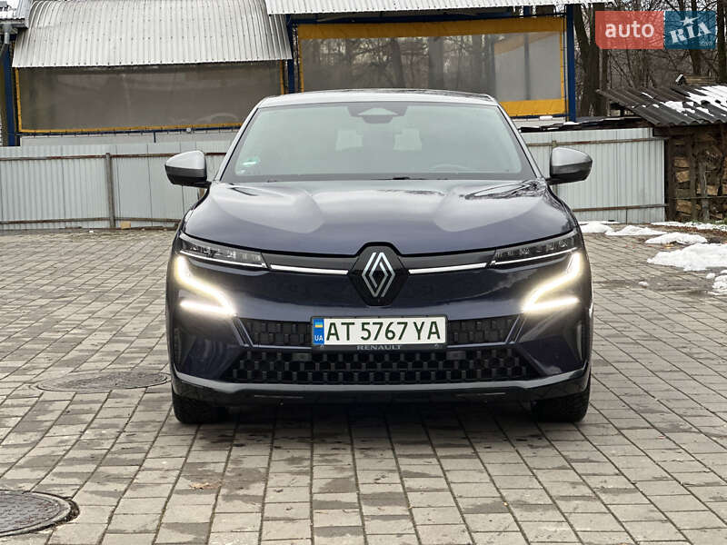 Позашляховик / Кросовер Renault Megane E-Tech Electric 2022 в Долині