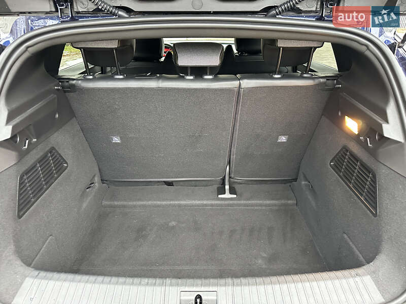 Позашляховик / Кросовер Renault Megane E-Tech Electric 2022 в Долині