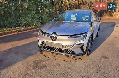 Внедорожник / Кроссовер Renault Megane E-Tech Electric 2023 в Луцке