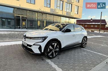 Седан Renault Megane E-Tech Electric 2023 в Дубно