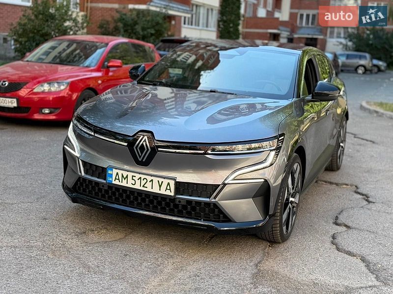 Седан Renault Megane E-Tech Electric 2023 в Звягеле