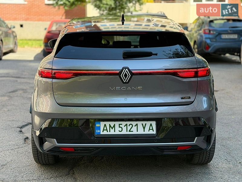 Седан Renault Megane E-Tech Electric 2023 в Звягеле