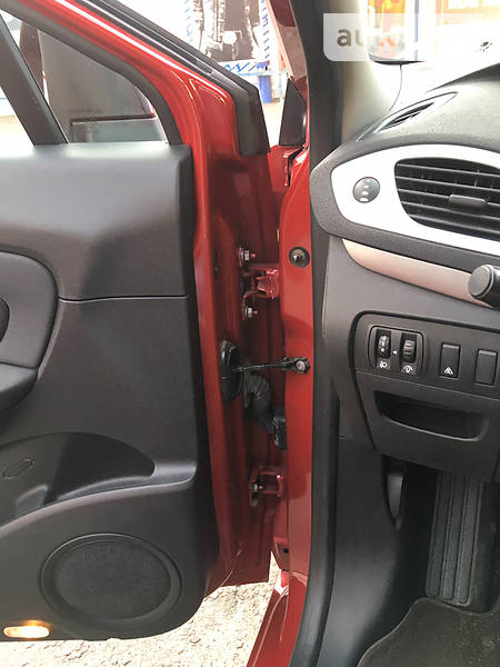 Хетчбек Renault Megane Scenic 2011 в Умані