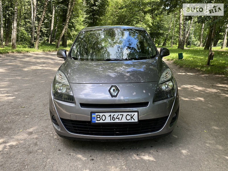 Мінівен Renault Megane Scenic 2009 в Тернополі