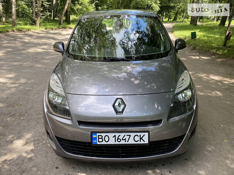 Мінівен Renault Megane Scenic 2009 в Тернополі
