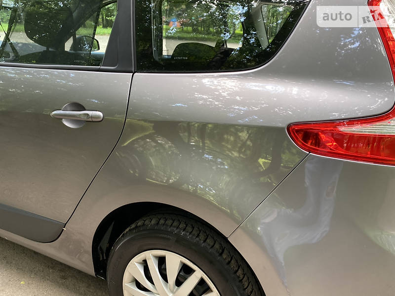 Мінівен Renault Megane Scenic 2009 в Тернополі
