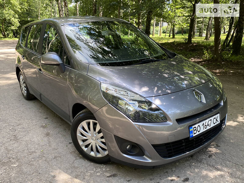 Мінівен Renault Megane Scenic 2009 в Тернополі