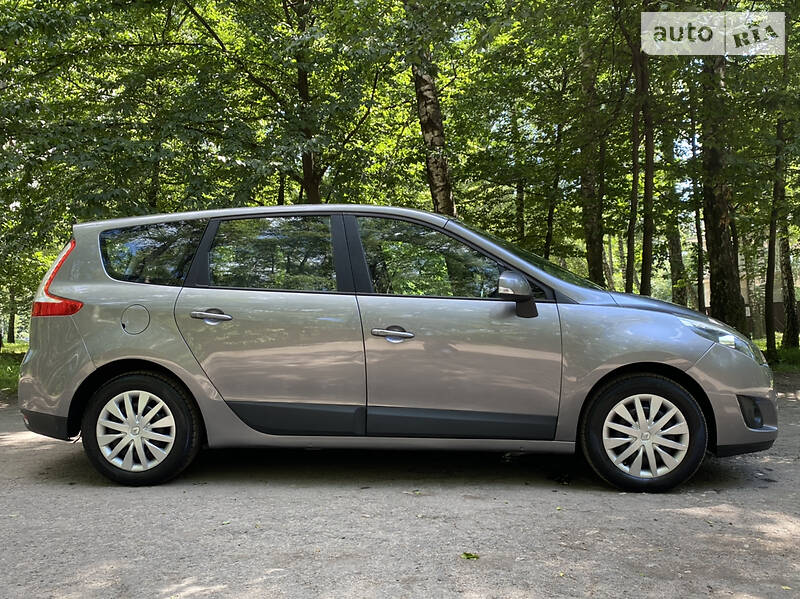 Мінівен Renault Megane Scenic 2009 в Тернополі