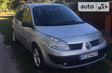 Минивэн Renault Megane Scenic 2004 в Ромнах