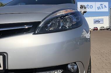 Мінівен Renault Megane Scenic 2015 в 