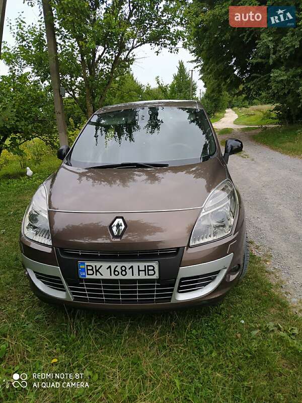 Минивэн Renault Megane Scenic 2011 в Дубно фото 8 Минивэн Renault Megane Scenic 2011 в Дубно