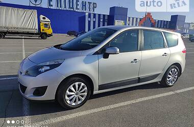 Минивэн Renault Megane Scenic 2010 в Каменец-Подольском