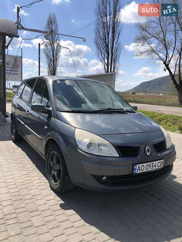 Минивэн Renault Megane Scenic 2007 в Виноградове