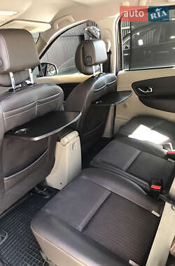 Минивэн Renault Megane Scenic 2010 в 