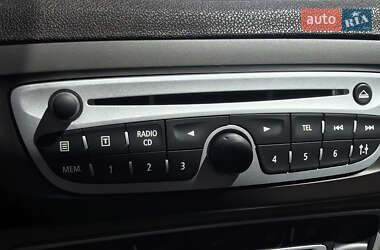 Минивэн Renault Megane Scenic 2010 в 