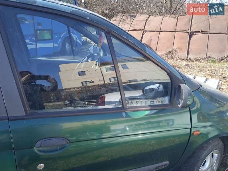 Мінівен Renault Megane Scenic 1999 в Ужгороді